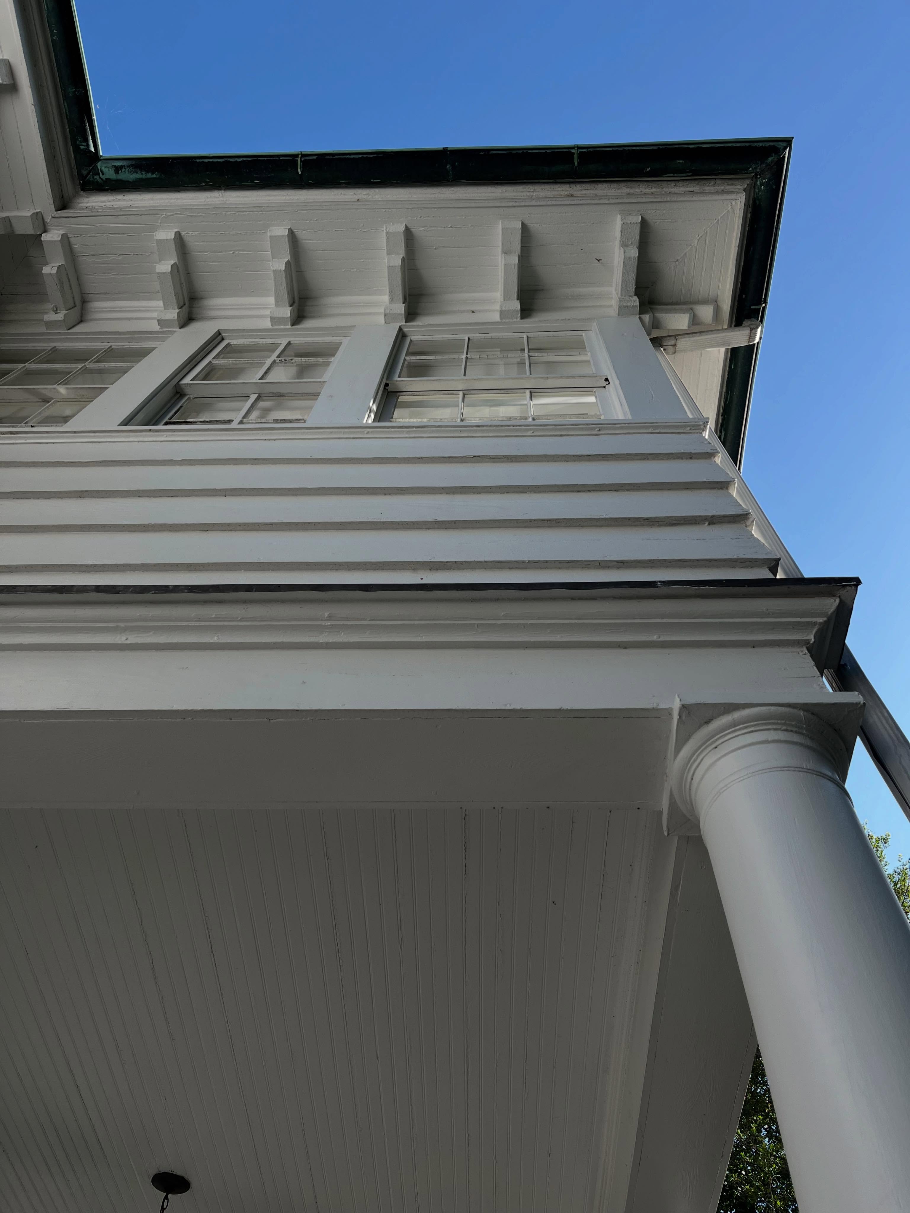 Richmond has some great old houses and well crafted details. Check out the trim work on this Porte Cochere #oldhomes #portecochere #detailsmatter #rva #southernliving